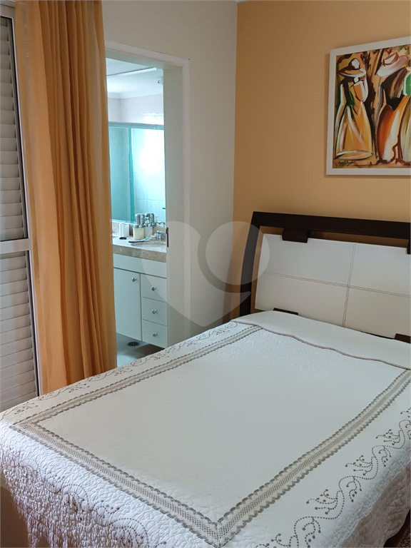 VENDE APARTAMENTO DE 3 DORMITÓRIOS COM SUÍTE , VAGA DE GARAGEM, NA RUA REIMS - CASA VERDE