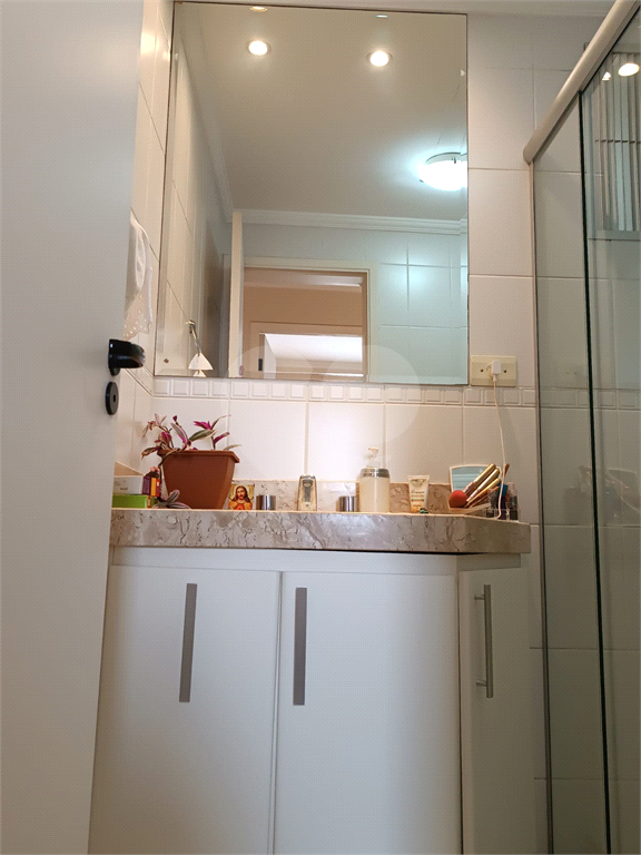 VENDE APARTAMENTO DE 3 DORMITÓRIOS COM SUÍTE , VAGA DE GARAGEM, NA RUA REIMS - CASA VERDE