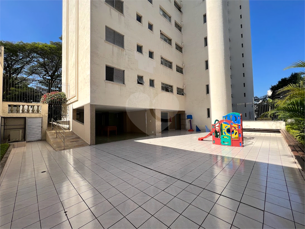 APARTAMENTO em VILA CLEMENTINO
