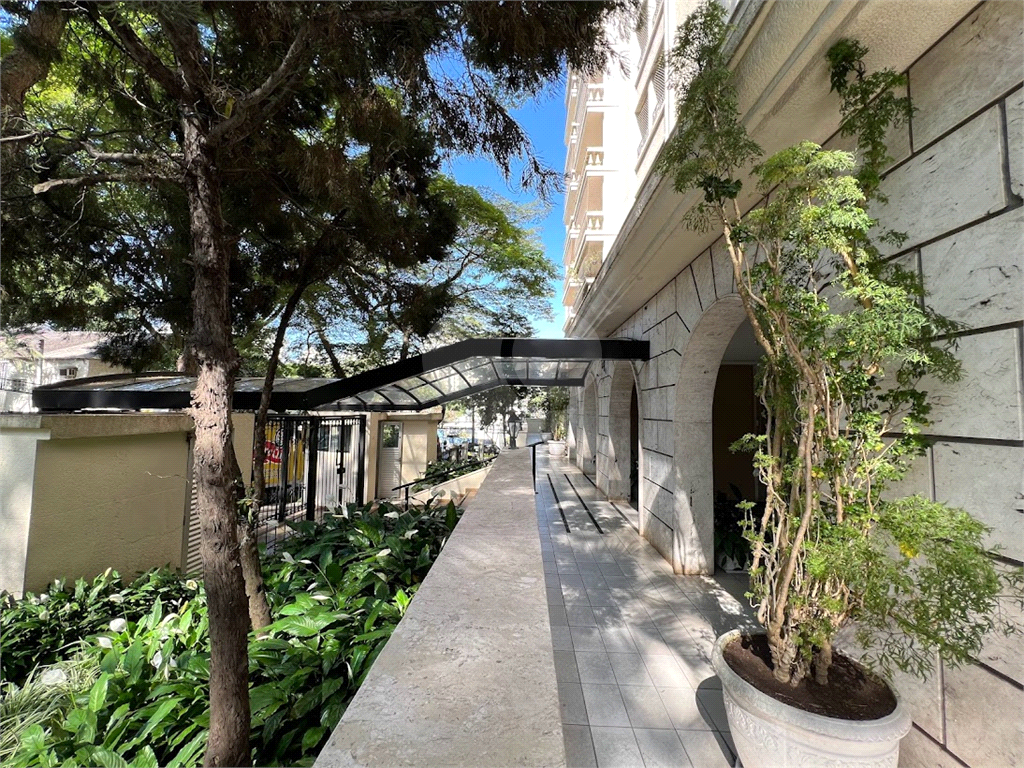 APARTAMENTO em VILA CLEMENTINO