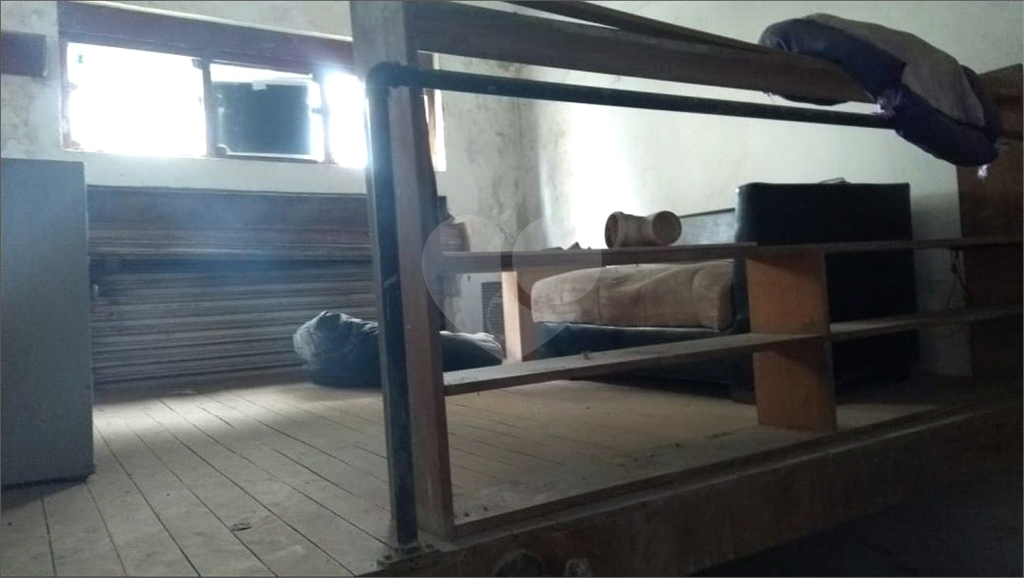 Casa para alugar com 2 quartos, 187m² - Foto 1