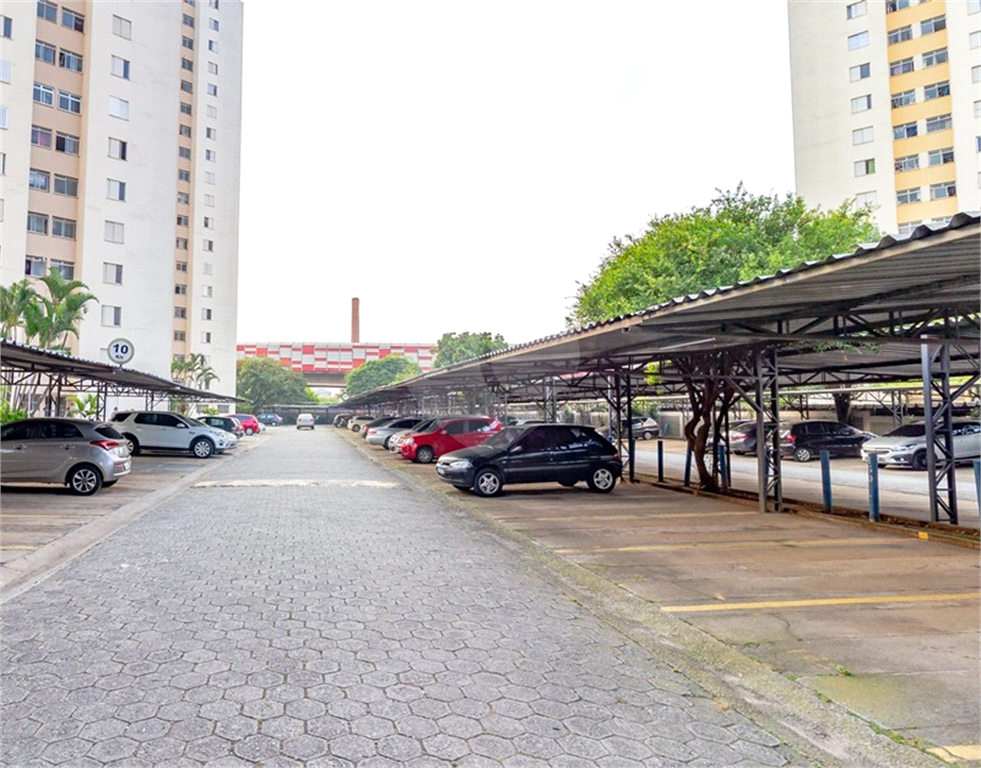 5 minutos a pé Metrô