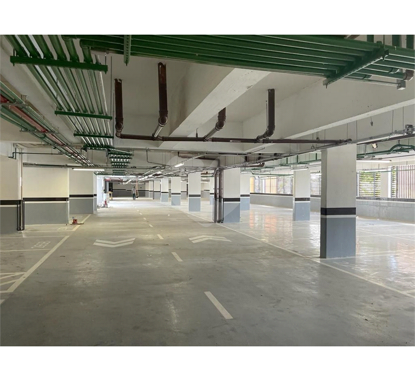 APARTAMENTO em CAMPO BELO