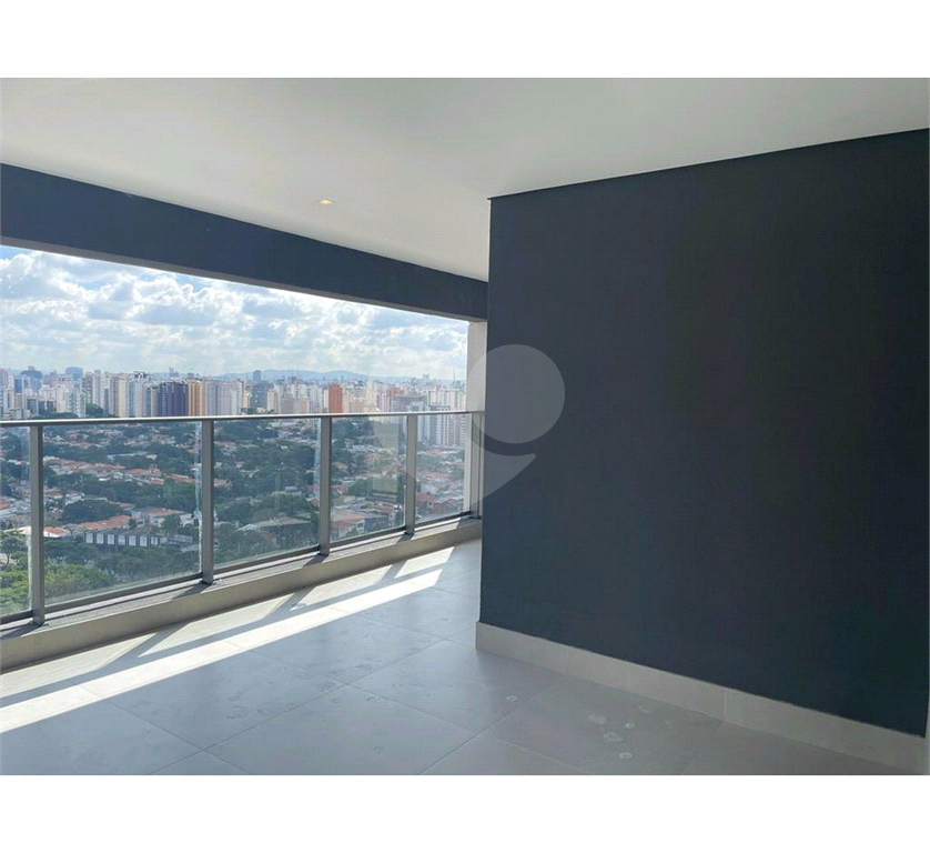 APARTAMENTO em CAMPO BELO
