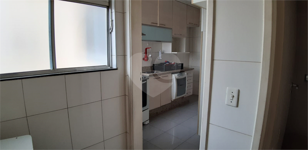 Apartamento à venda com 3 quartos, 75m² - Foto 13