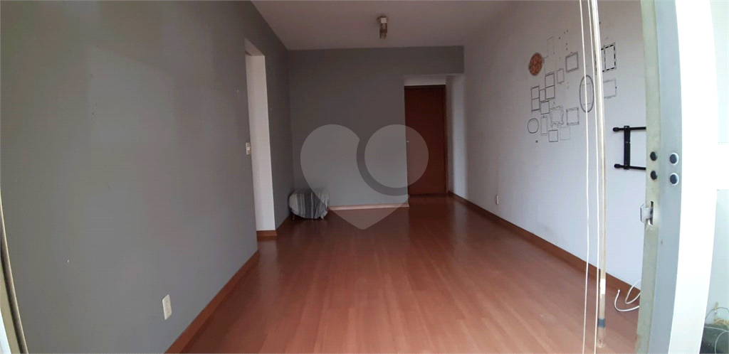 Apartamento à venda com 3 quartos, 75m² - Foto 3