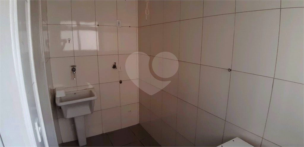 Apartamento à venda com 3 quartos, 75m² - Foto 12