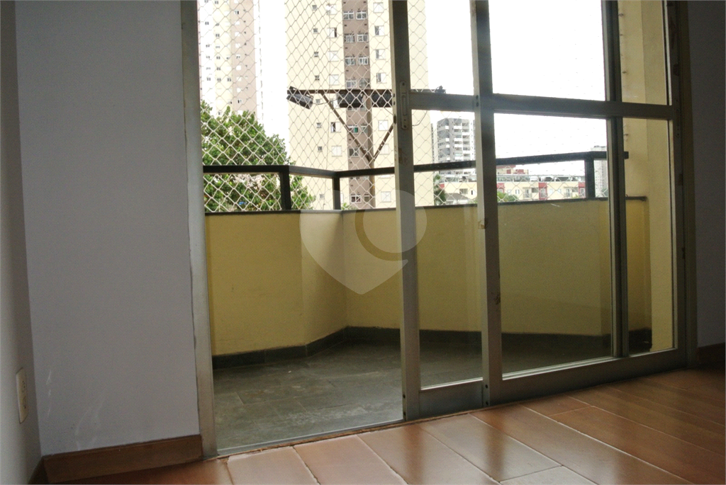 Apartamento à venda com 3 quartos, 75m² - Foto 3