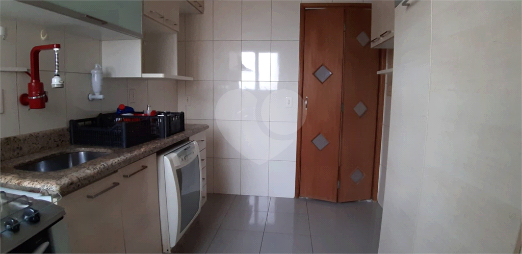 Apartamento à venda com 3 quartos, 75m² - Foto 14