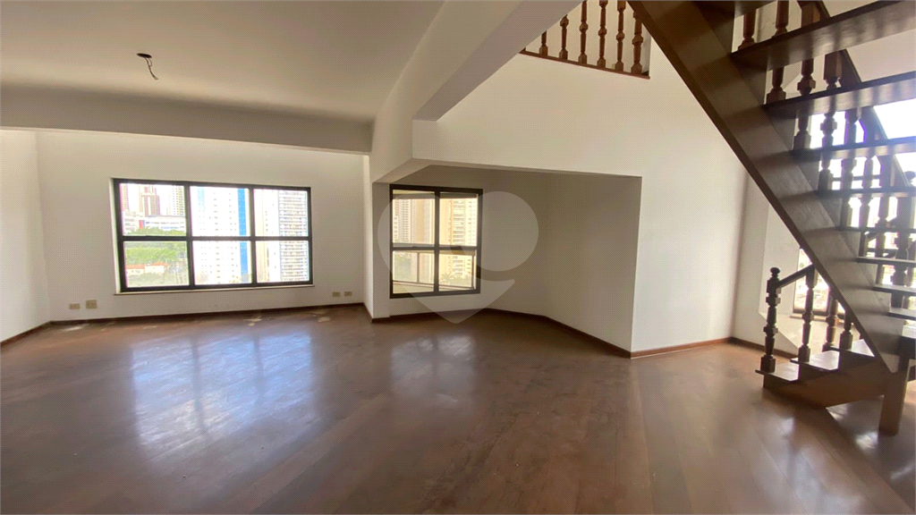 AMPLA COBERTURA  DUPLEX COM PISCINA E SAUNA