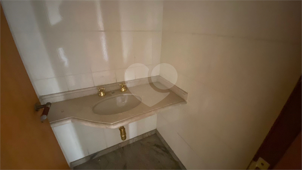 AMPLA COBERTURA  DUPLEX COM PISCINA E SAUNA