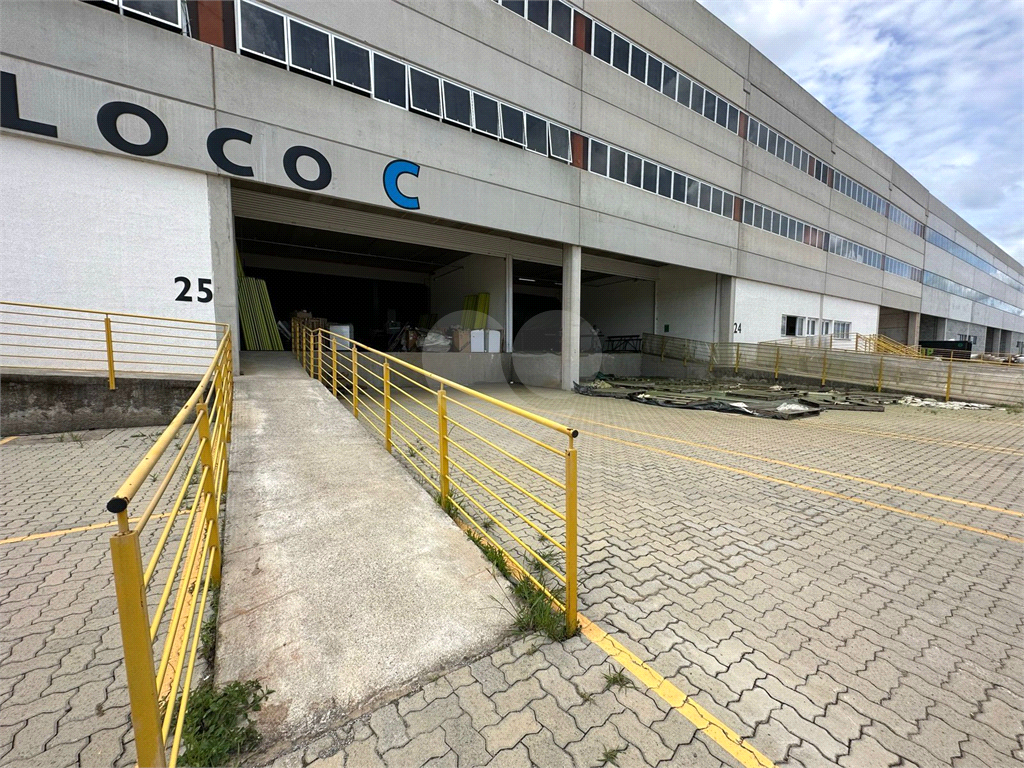 Depósito-Galpão-Armazém à venda e aluguel, 2000m² - Foto 1