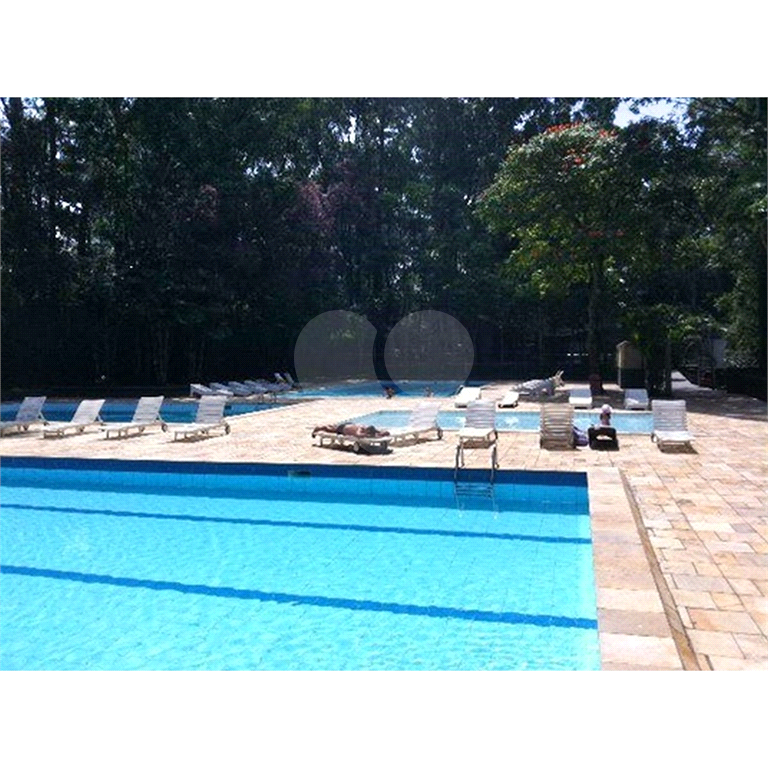 Vende-se Apartamento 3 Dorm 2 vagas 2 banheiros - Vila Andrade.
