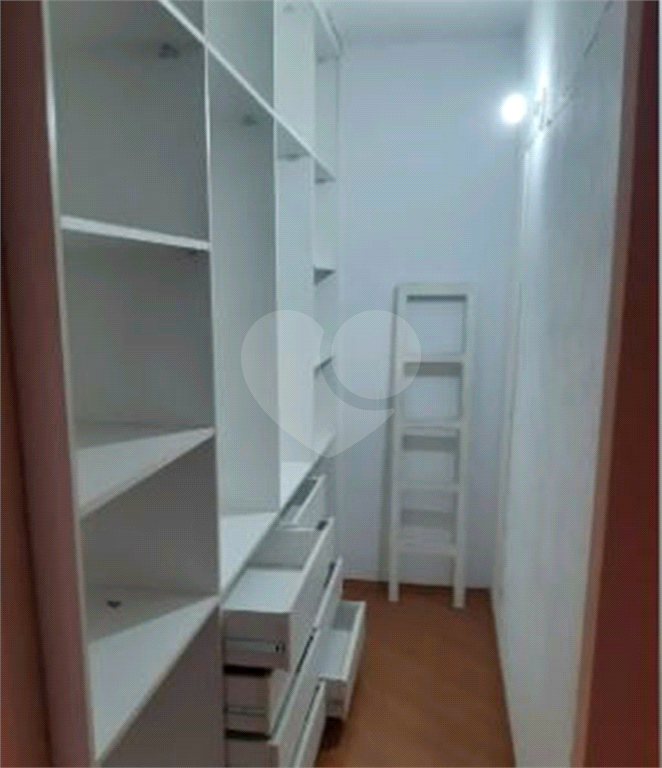 SOBRADO em JARAGUÁ