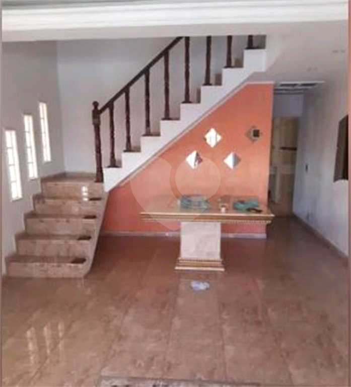 SOBRADO em JARAGUÁ