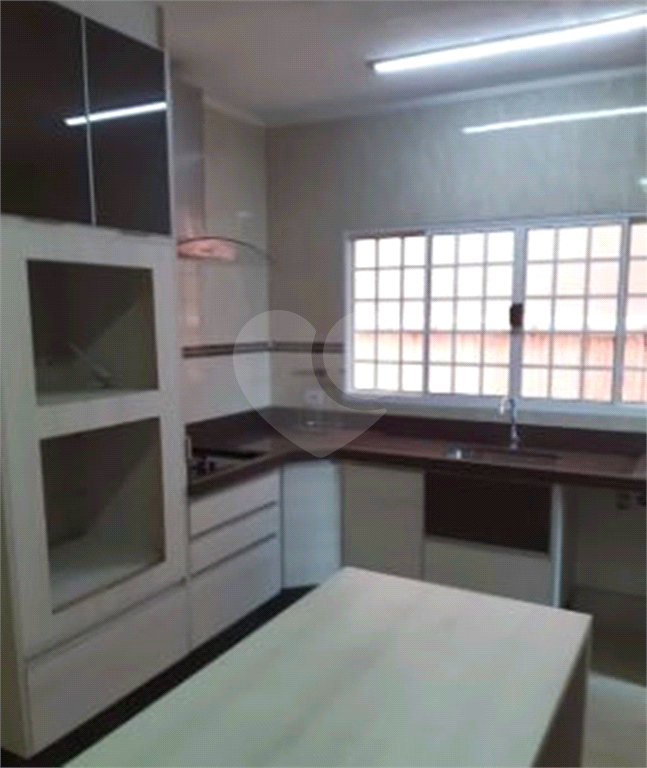SOBRADO em JARAGUÁ