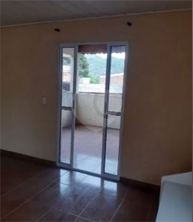 SOBRADO em JARAGUÁ