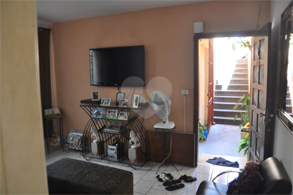 IMOVEL PRA VENDA COM 3 CASAS COM RENDA 