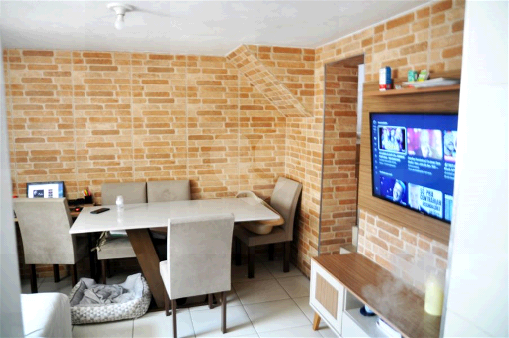 IMOVEL PRA VENDA COM 3 CASAS COM RENDA 