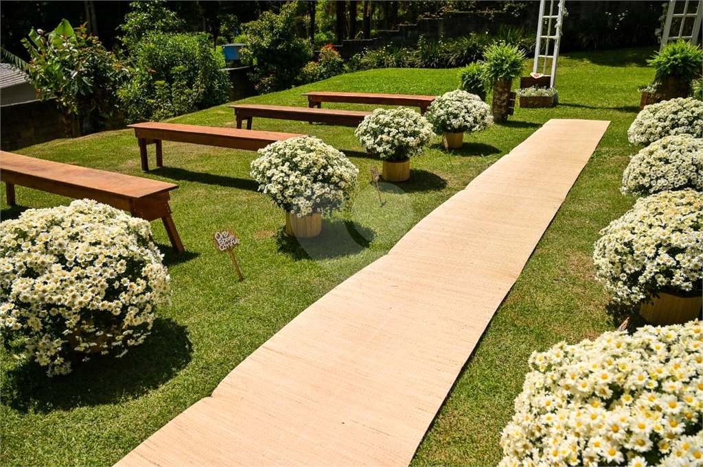 Linda Casa no km  50.5 da raposo Tavares 