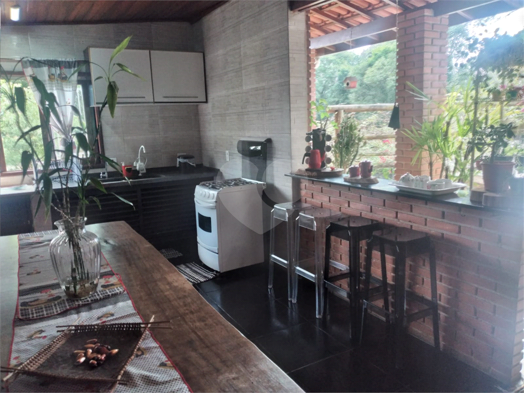 Linda Casa no km  50.5 da raposo Tavares 