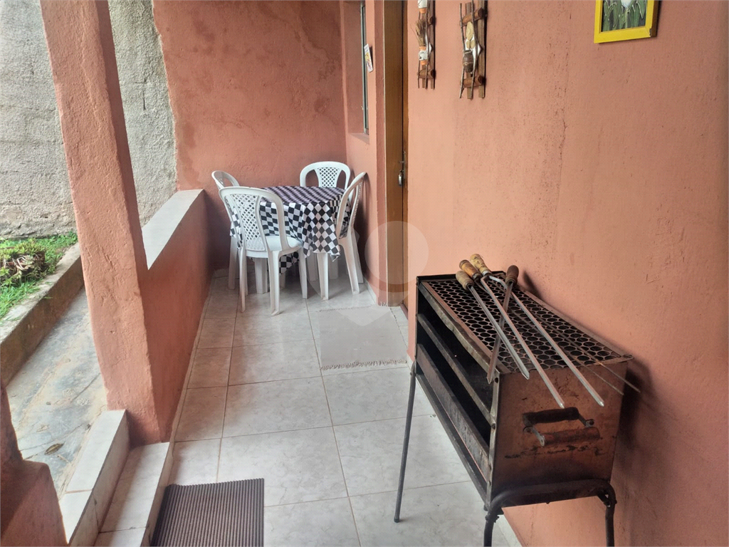Linda Casa no km  50.5 da raposo Tavares 