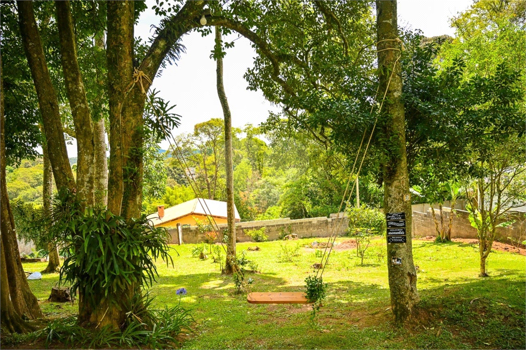 Linda Casa no km  50.5 da raposo Tavares 