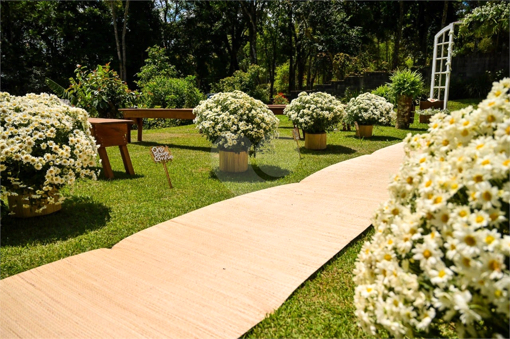 Linda Casa no km  50.5 da raposo Tavares 