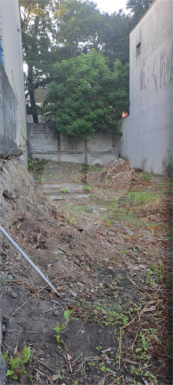 Terreno muito bem localizado com 180m² no bairro do Tremembé 