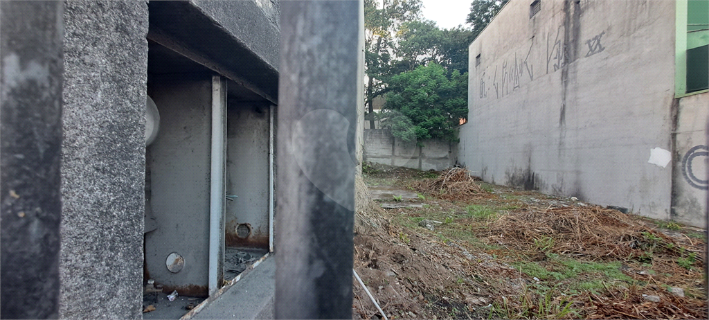 Terreno muito bem localizado com 180m² no bairro do Tremembé 