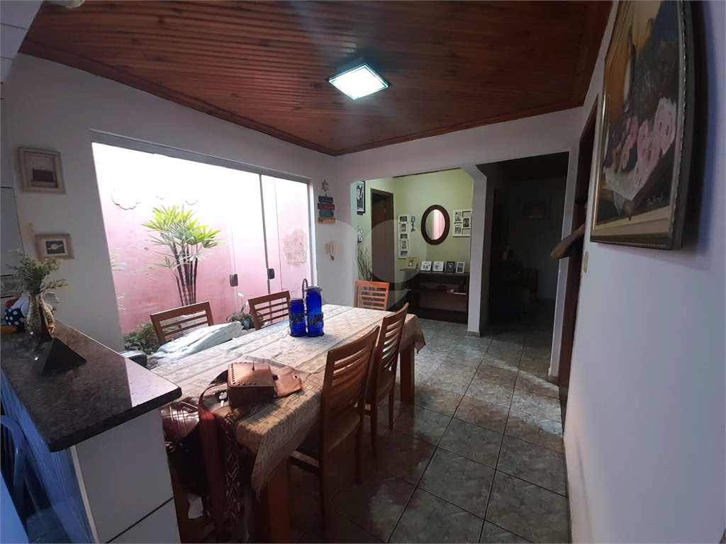 Casa à venda com 3 quartos, 199m² - Foto 22