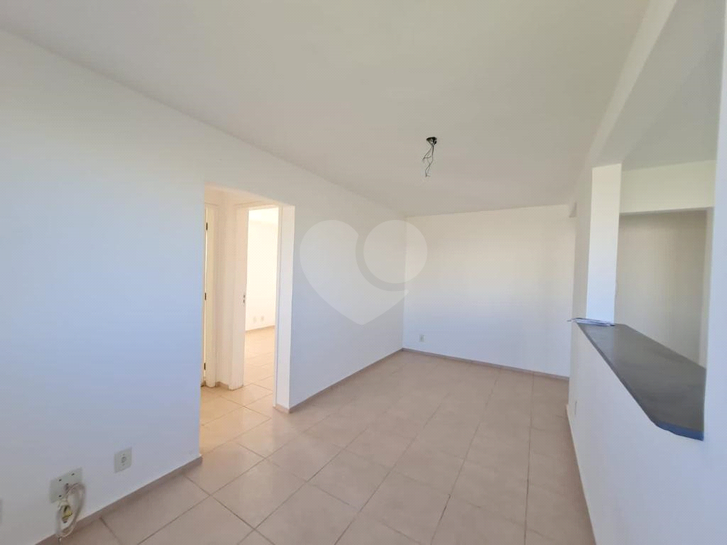 Apartamento à venda com 2 quartos, 42m² - Foto 8