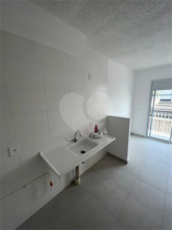 Apartamento à venda com 2 quartos, 37m² - Foto 15