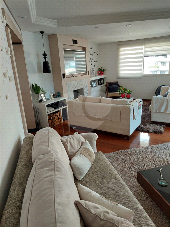 APARTAMENTO em MORUMBI