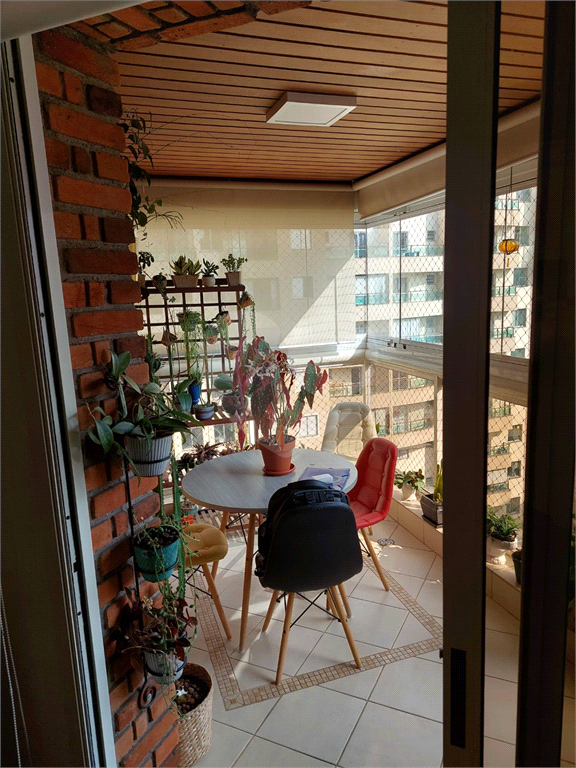 APARTAMENTO em MORUMBI