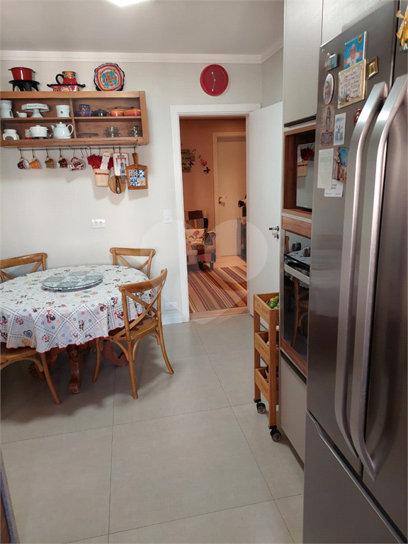 APARTAMENTO em MORUMBI