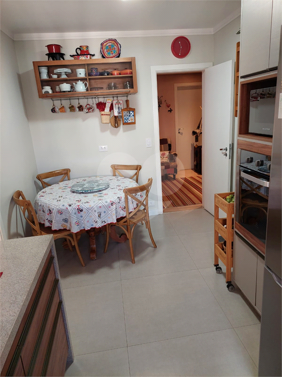 APARTAMENTO em MORUMBI