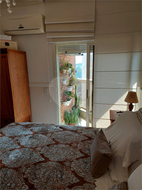 APARTAMENTO em MORUMBI