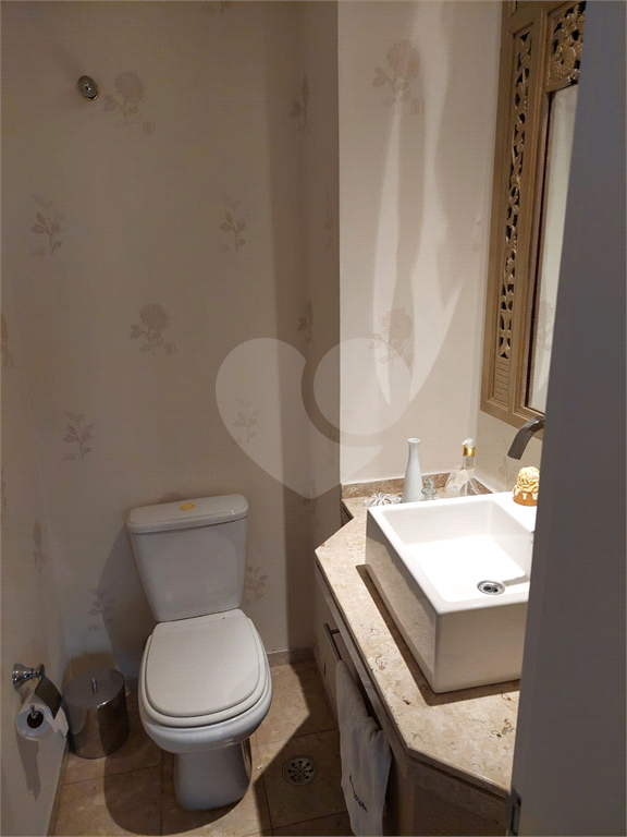APARTAMENTO em MORUMBI