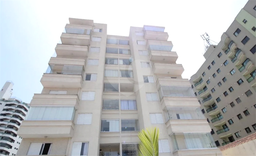 Lindo apartamento na Água Fria com 3 quartos, 1 suíte, 2 banheiros,