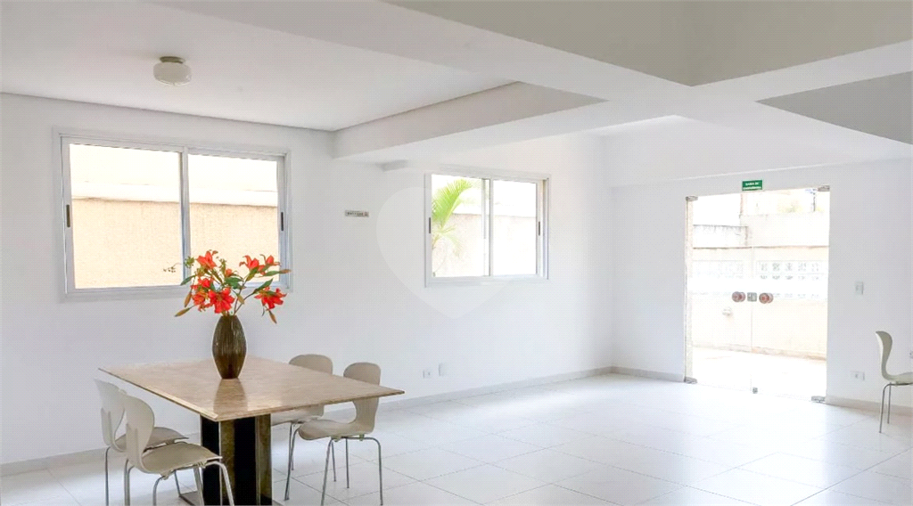 Lindo apartamento na Água Fria com 3 quartos, 1 suíte, 2 banheiros,