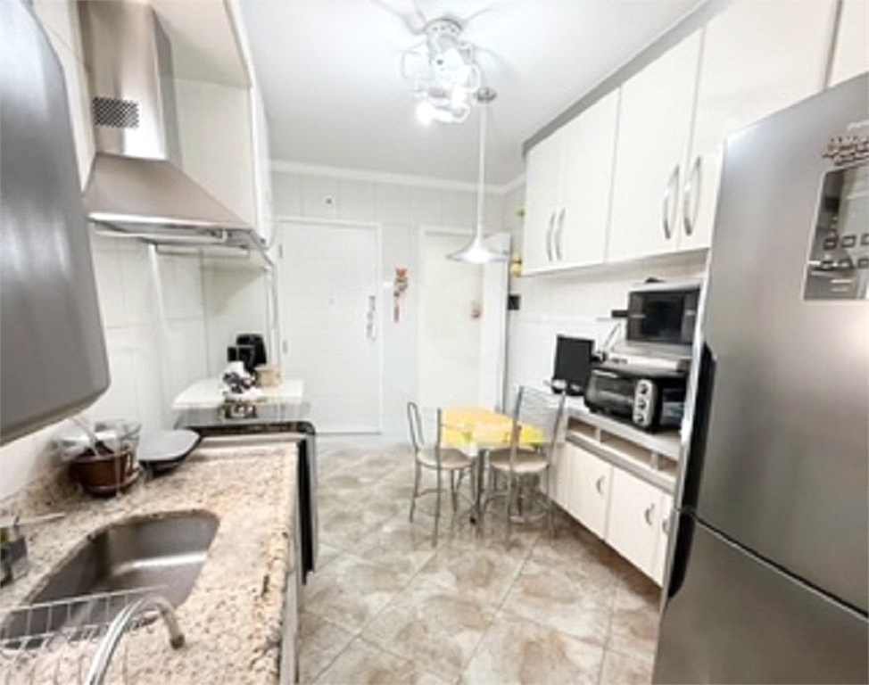 Lindo apartamento na Água Fria com 3 quartos, 1 suíte, 2 banheiros,