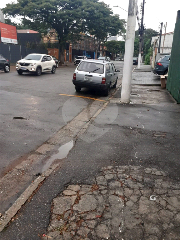 estacionamento com 600 metros