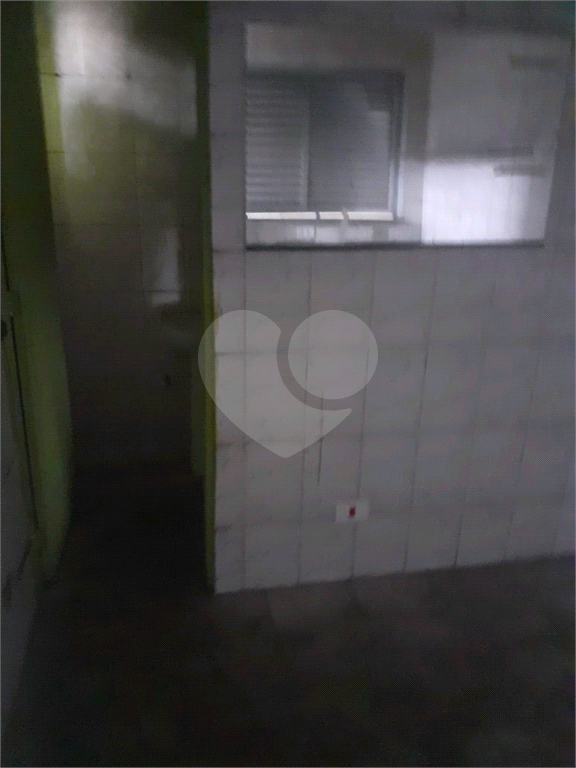 estacionamento com 600 metros