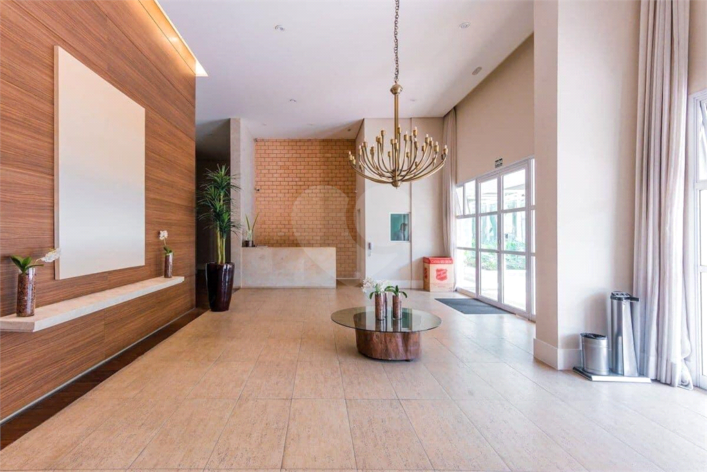 Apartamento tipo Studio com 52m²  na MOÓCA.