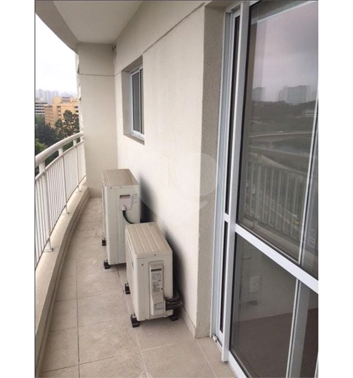 CONJUNTO COMERCIAL 65 METROS, 2 VAGAS DE GARAGEM, AR CONDICIONADO, PISO ELEVADO, REFORMADO E PRONTO 