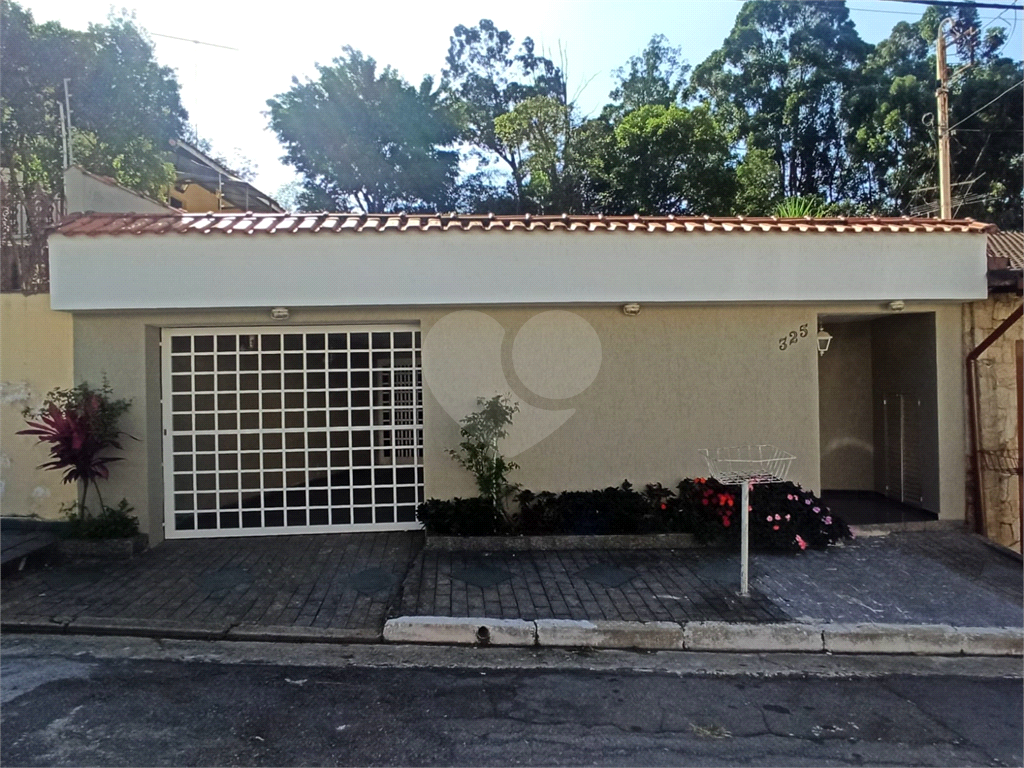 CASA TÉRREA RUA TRANQUILA