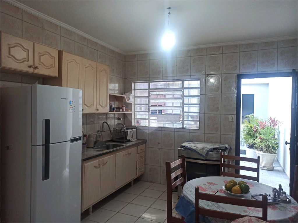 CASA TÉRREA RUA TRANQUILA