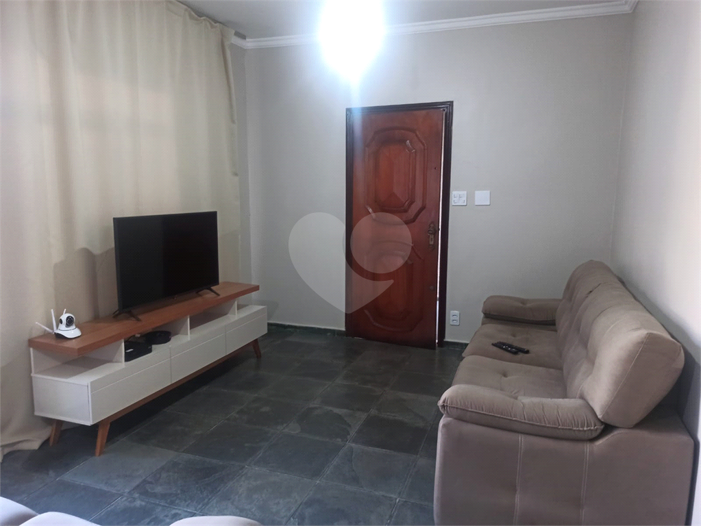 CASA TÉRREA RUA TRANQUILA