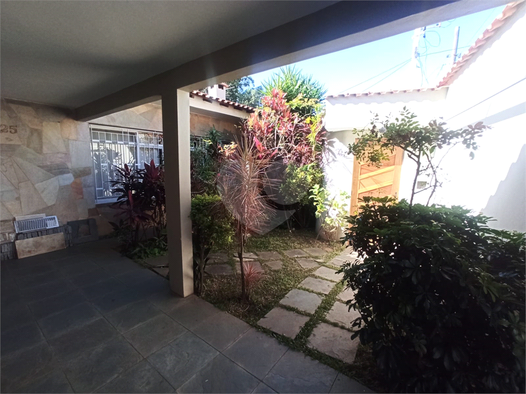CASA TÉRREA RUA TRANQUILA